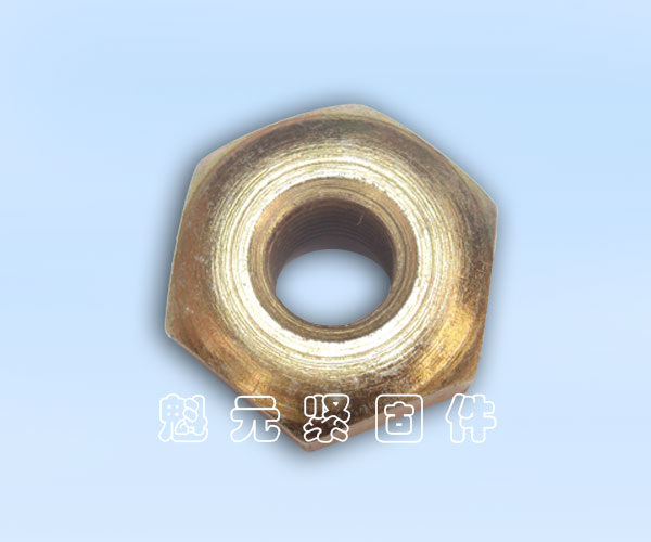 異型螺母